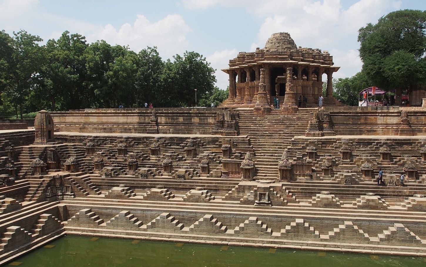 Gujarat: Textiles, Temples & Lions